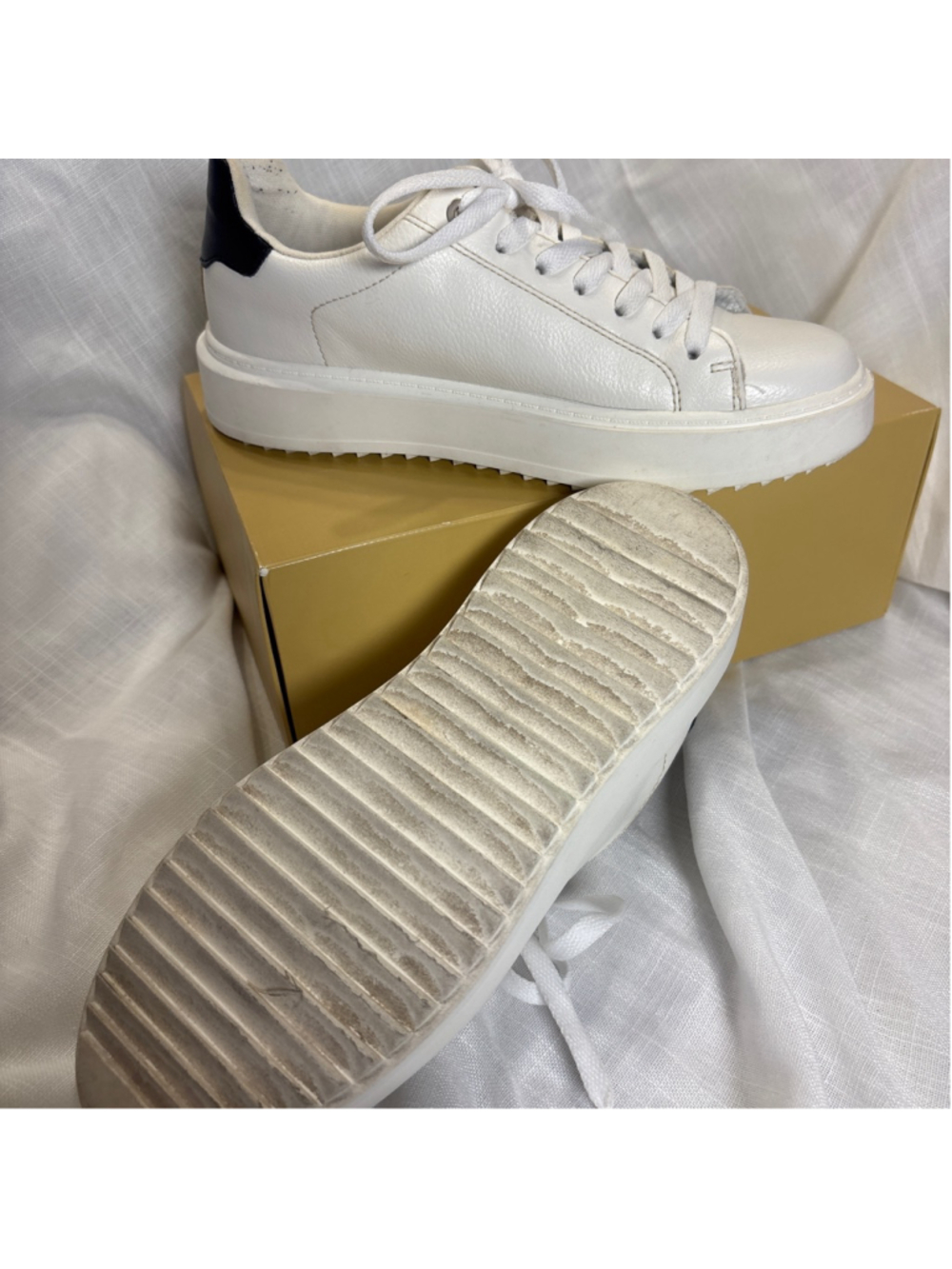 Steve Madden Charlie Platform Casual White leather Outsole Sneakers Size 6.5 - Picture 9 of 10